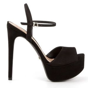 🚨SALE 🚨 Rare SCHUTZ Nobuck Ankle Strap